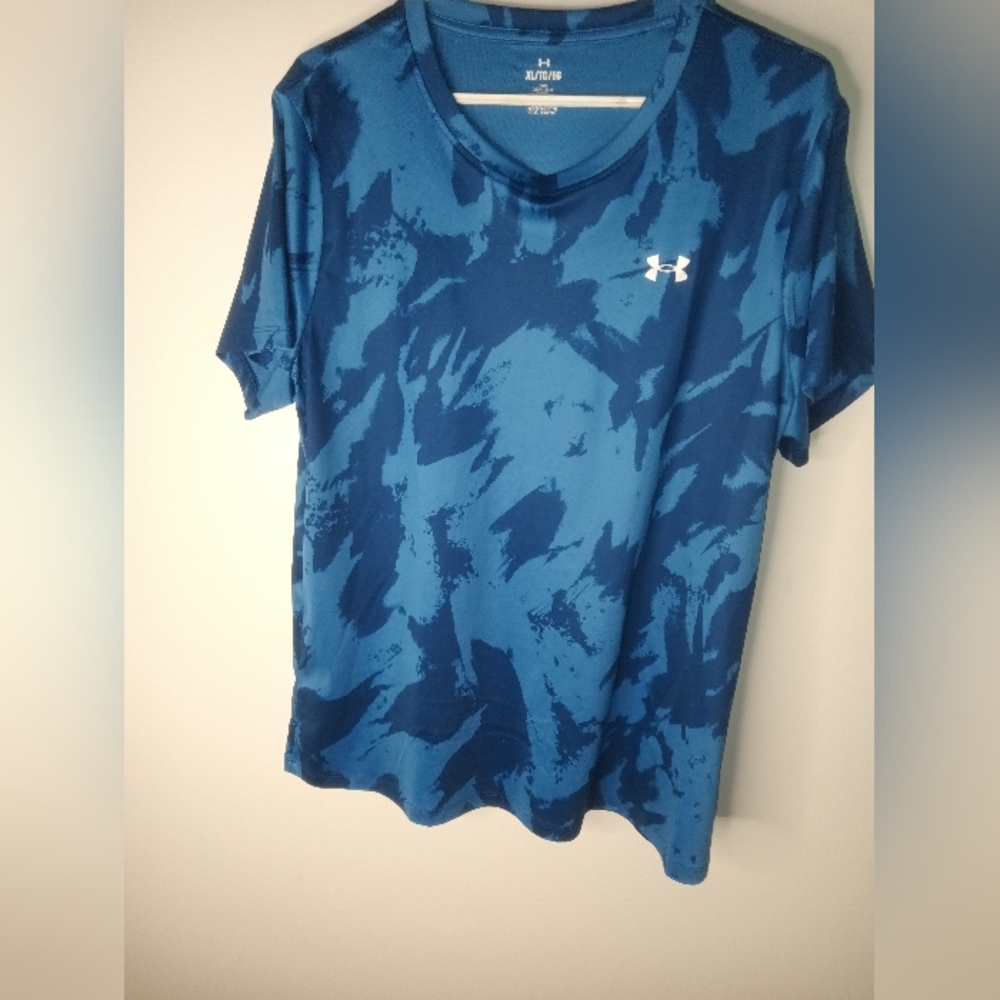 Under Armour Navy Patterned Tee - image 1